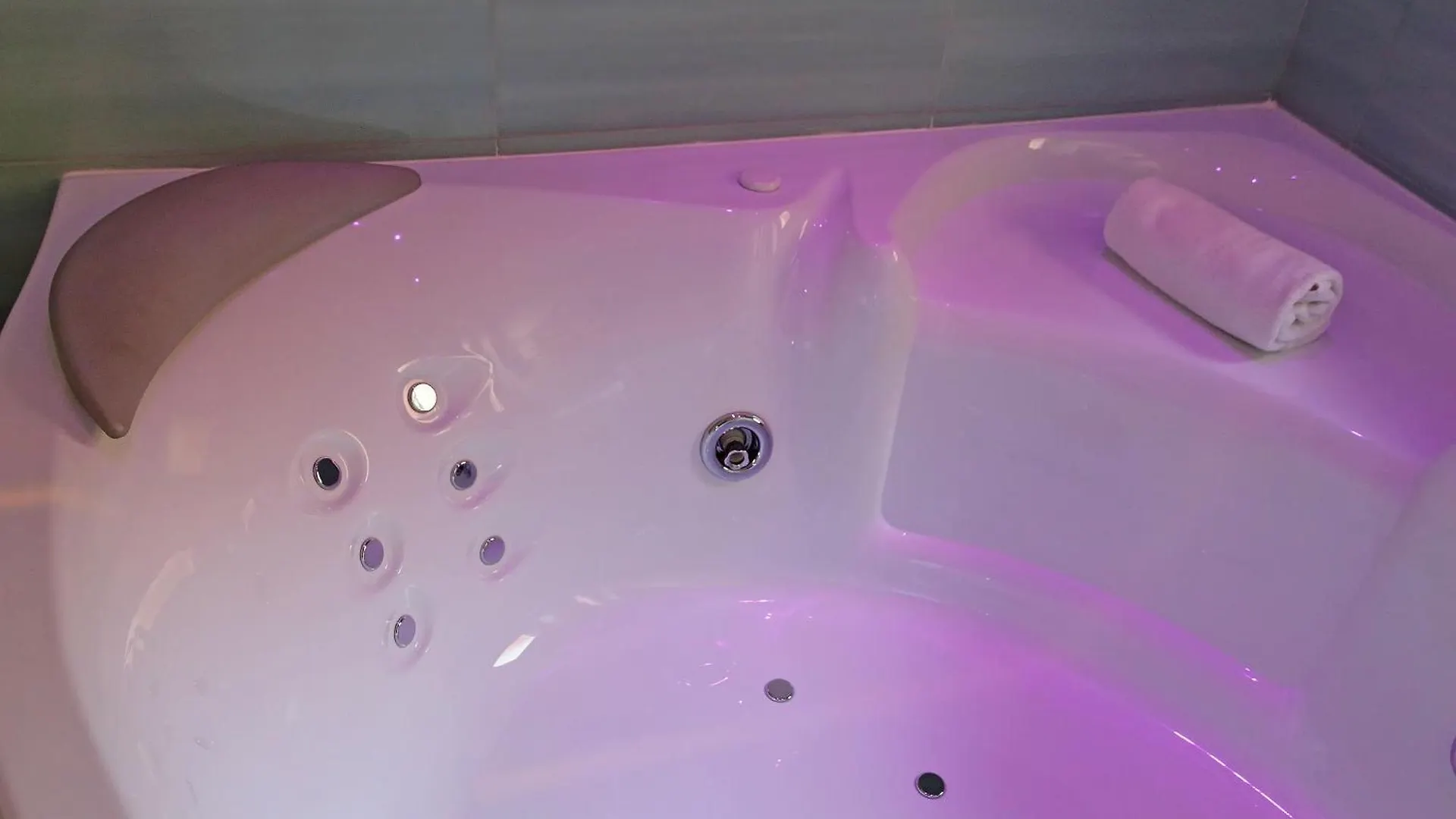 4Bnb - Jacuzzi Trionfale Apartment Rome 0*,  Italy