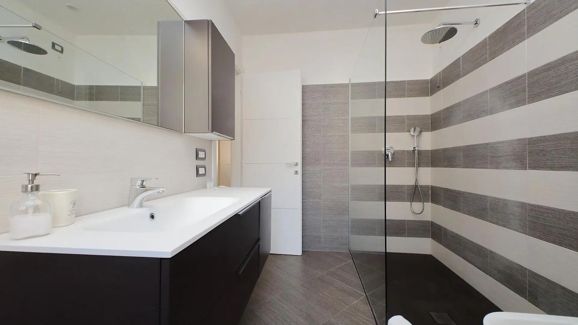 4Bnb - Jacuzzi Trionfale Apartment Rome Italy
